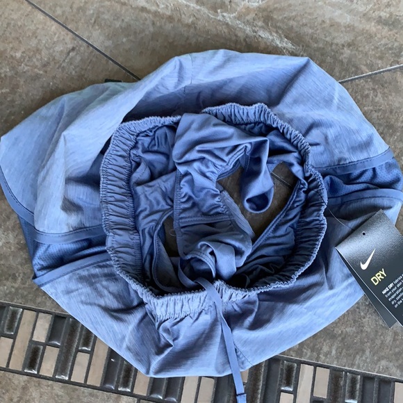 NIKE WMNS RUNNING SHORTS - Picture 15 of 16